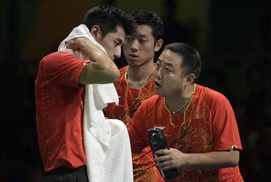 爱游戏tv-韩国队鏖战中国队，张继科带队取胜